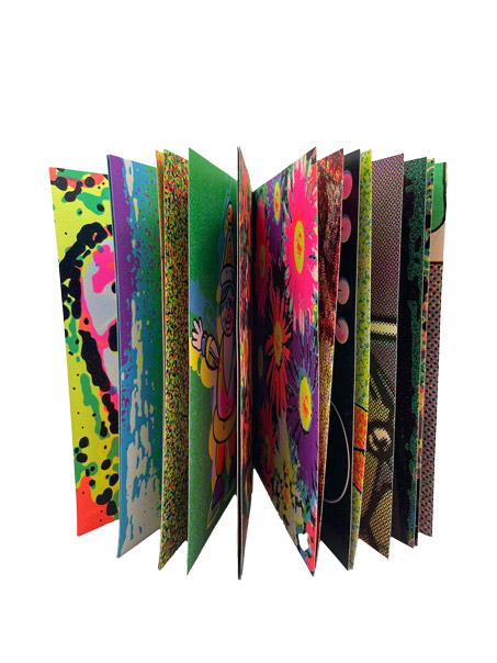 Livre d'artiste multicolore